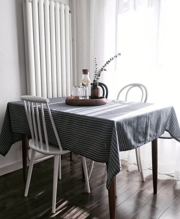 桌布.jpg 桌布.jpg